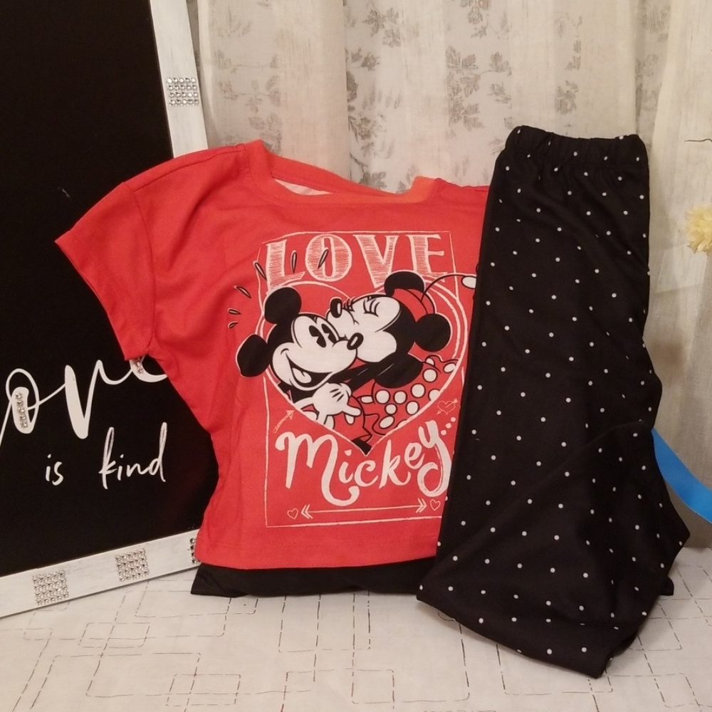 Disney's Mickey Girls 2 piece set, sizes 5/6 & 7/8